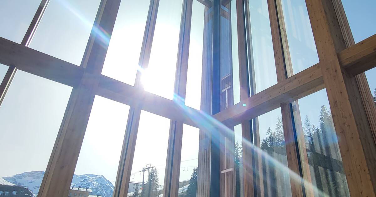 iR Holzbau_Lechwelten und Dorfhus_Eroeffnung_detail2_c)i+R