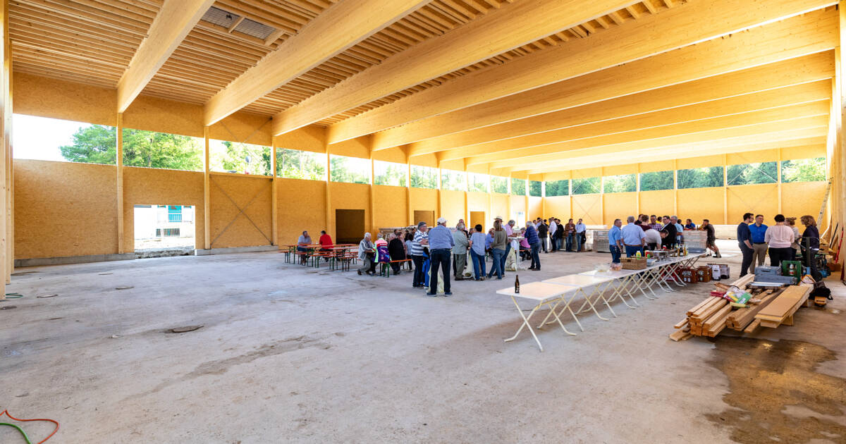 Firstfeier der Sporthalle in Moos am Bodensee © ©Christian Flemming Firstfeier der Sporthalle in Moos am Bodensee © ©Christian Flemming