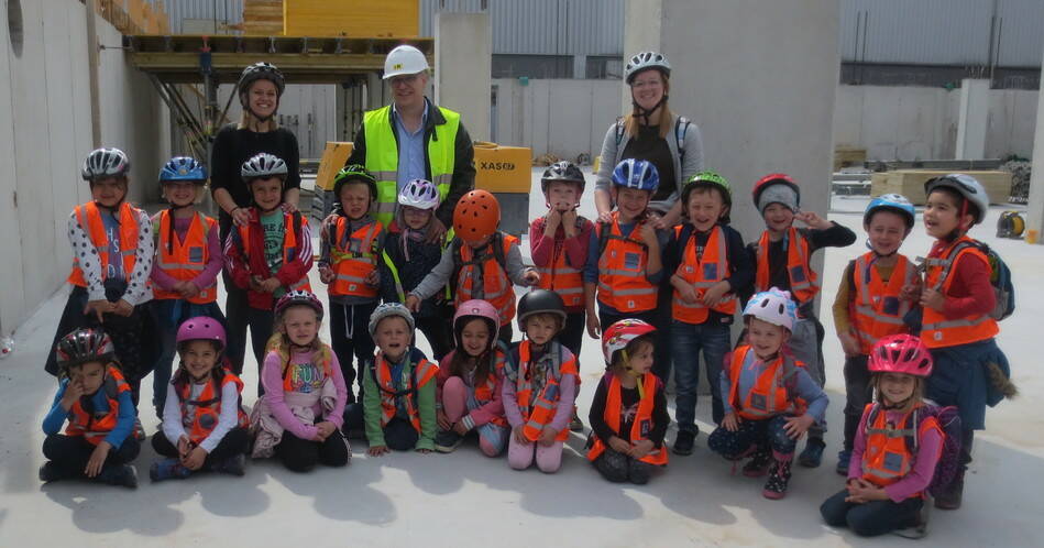 i+R lädt Kindergarten-Kinder auf Baustelle ein