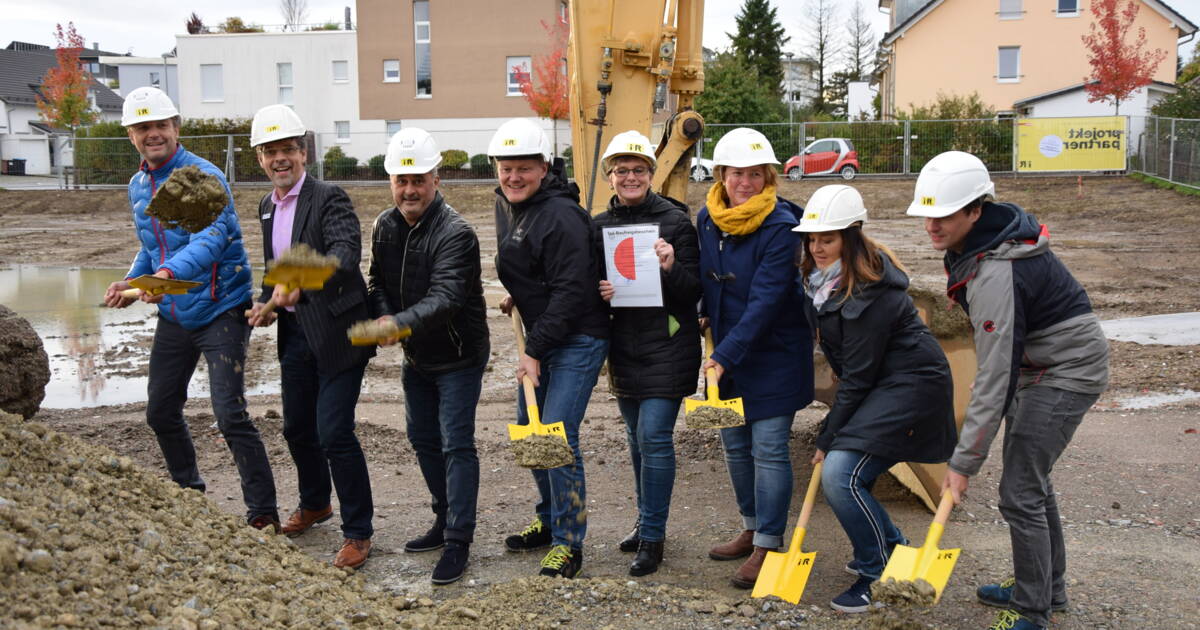 Michael Schlegel (Bauamtsleiter), BM Georg Riedmann, Fredi D'Aloisio (Architekt), Reinhard Müller (i+RB), Monika Schneider (Stadtbauamt), Katharina Lissner (Leiterin Kindergarten), Stefanie S