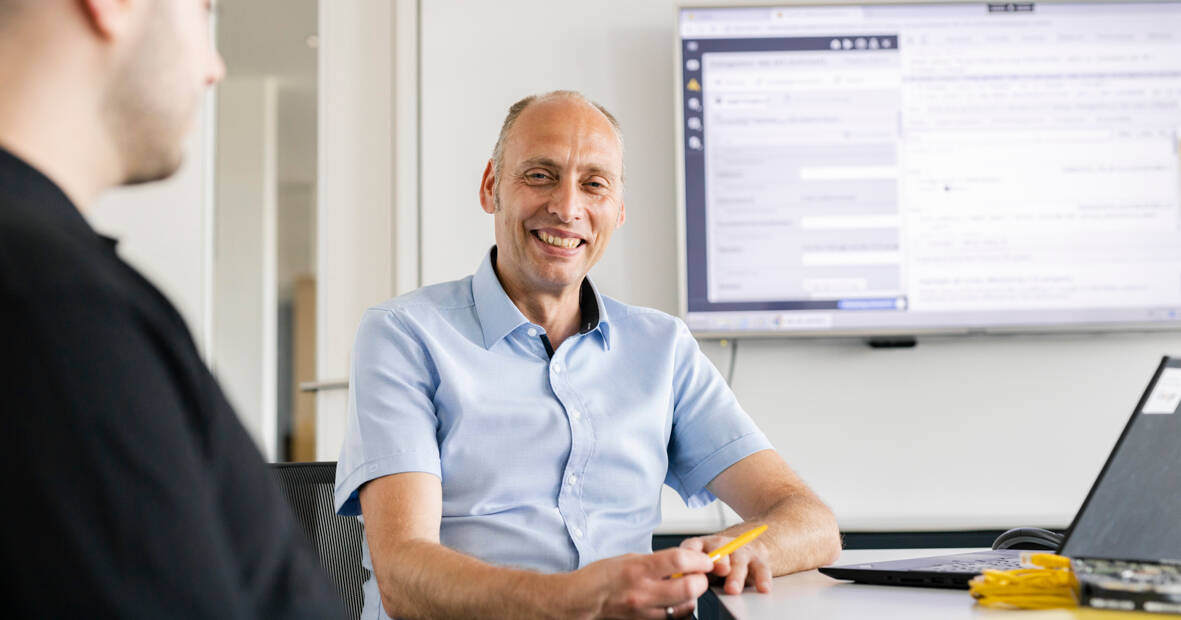 Leitung IT-Support © Marcel A. Mayer Leitung IT-Support © Marcel A. Mayer