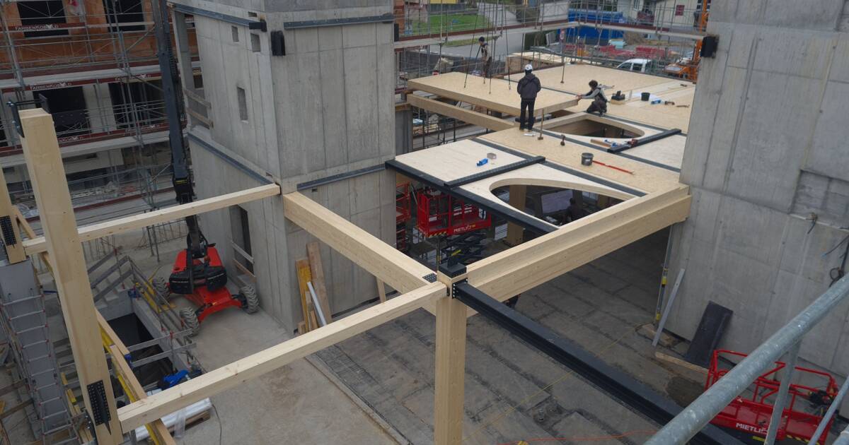 i+R Holzbau_Rathaus Hohenems_Aufrichten_03