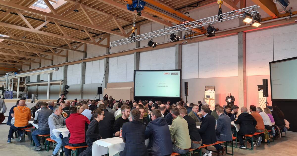 Vbg. Holzbautag brachte zahlreiche Besucher:innen zu i+R Vbg. Holzbautag brachte zahlreiche Besucher:innen zu i+R