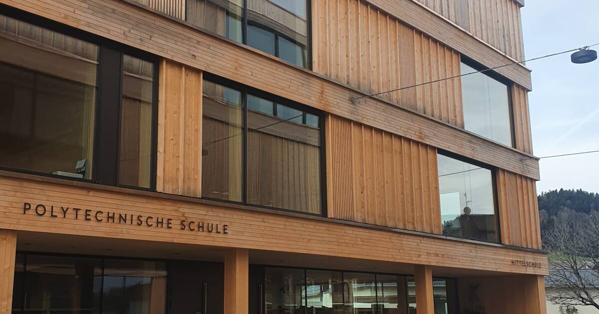 iR Holzbau_Schulcampus Hittisau_aussen02