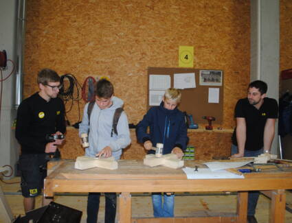 i+R Lehrlings-Infotag Holzbau i+R Lehrlings-Infotag Holzbau