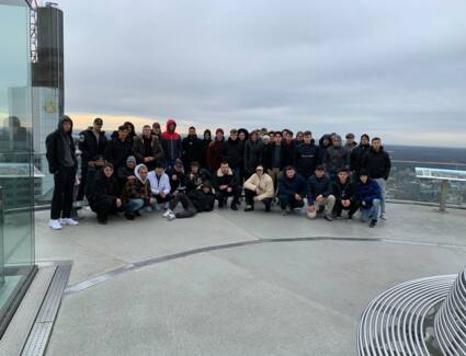 Die Gruppe auf dem Maintower in Frankfurt.