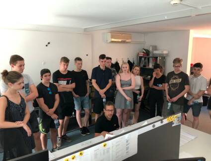 HTL Patenschaftsklasse besucht i+R Holzbau und Fensterbau in Lauterach HTL Patenschaftsklasse besucht i+R Holzbau und Fensterbau in Lauterach
