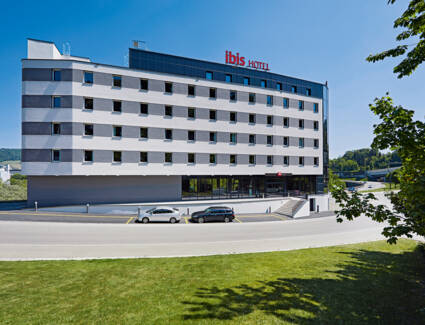 Hotel ibis red | Neuenhof (CH) © ©Vision Studios Hotel ibis red | Neuenhof (CH) © ©Vision Studios