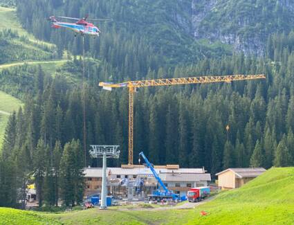 Die neue Talstation der Zuger Bergbahn bietet auch Platz für ein Personalhaus. 