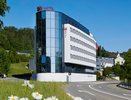 Hotel ibis red | Neuenhof (CH) © ©Vision Studios Hotel ibis red | Neuenhof (CH) © ©Vision Studios