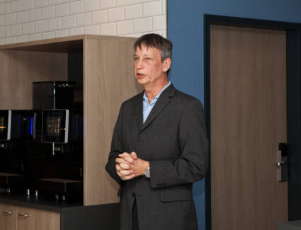 Matthias Koerber (Geschäftsführer tristar GmbH) bei der Eröffnungsrede © ©Sarah Schovenberg Fotografie Matthias Koerber (Geschäftsführer tristar GmbH) bei der Eröffnungsrede © ©Sarah Schovenberg Fotografie