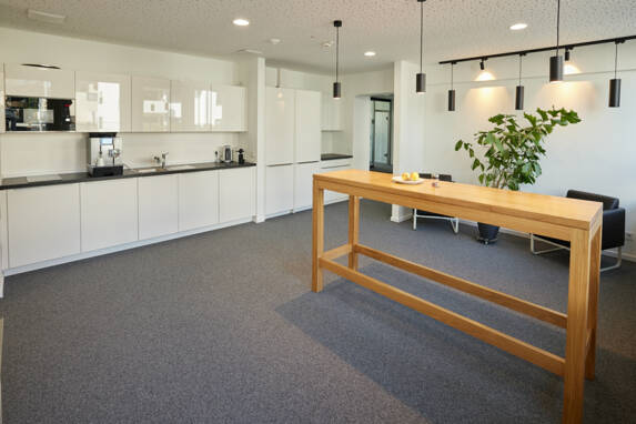 2_büro-konstanz-küche-aufenthaltsbereich