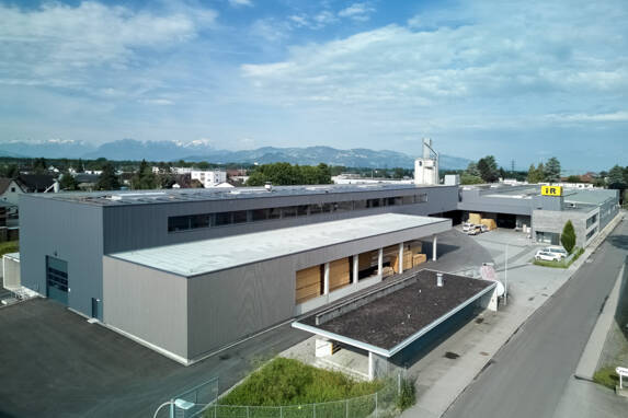 Holzbau-Halle_I-R_Lauterach_11