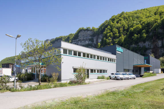 260430 Zeller Labworld_CRwalser_013