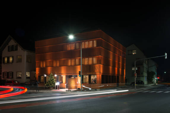 Das Gasthaus "Johann" bei Nacht