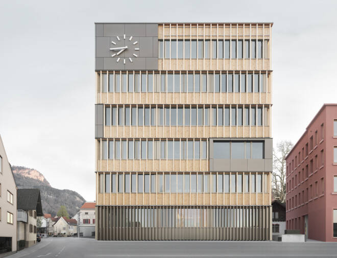 Rathaus_Hohenems_Aussen_hoch_1__c__Adolf_Bereuter © © Adolf Bereuter